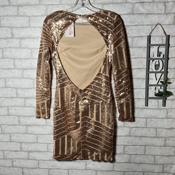 O. Vianca long sleeve sequined back cut out mini dress size M - Picture 9 of 12